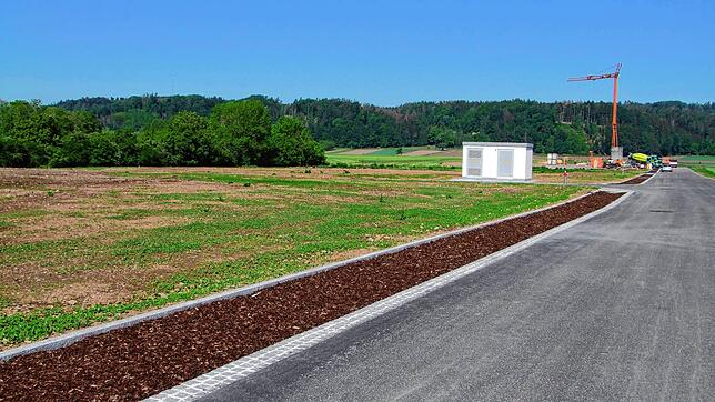 Fertiggestellt ist das neue Gewerbegebiet &bdquo;Riedäcker Höhen&ldquo; im Anschluss an das Gewerbegebiet Ensfeld in Hohentengen. Auf ...