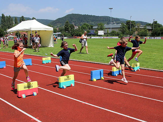 Bild 41: Bilder vom Kreisfinale des Schulwettbewerbs &bdquo;Jugend trainiert für Olympia&ldquo; am Donnerstag im Langensteinstadion Tiengen