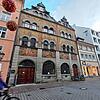 Hinter der Fassade des Konstanzer Rathauses sucht die Stadtverwaltung nach Möglichkeiten zur Einsparung. Dabei sollen auch Jobs ...