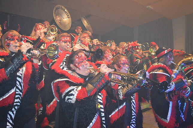 Die Krawazi-Ramblers aus Villingen sind wie alle Gäste gut drauf.