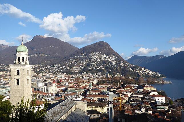 Auch in Lugano werden viele Siedlungen auf ländlichen Gebieten gebaut.