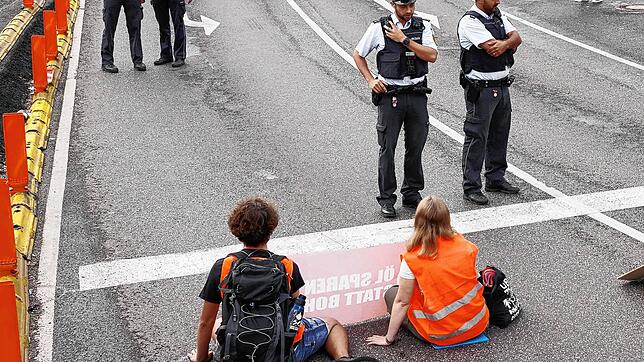 Die zwei Klimaaktivsten bei der Demo im September 2022.