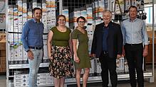 Geschäftsführer Rolf Guffarth (rechts) im Bild mit dem grünen Landtagsabgeordneten Abgeordneten Christoph Höh, Kreisrätin Susanne ...