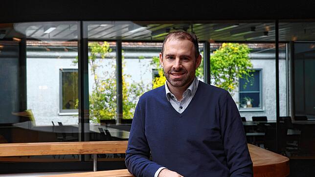 Steffen Eckhard ist Professor für Public Administration und Public Policy an der Zeppelin-Universität in Friedrichshafen. Er war an der ...