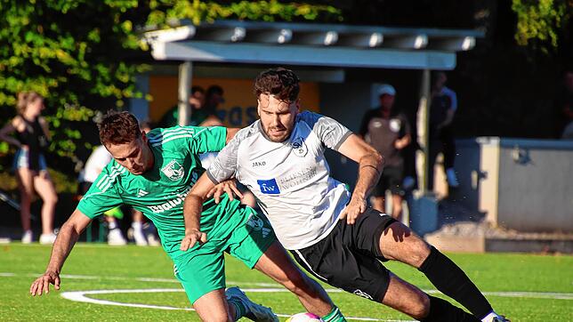 Bild : SV Buch gewinnt Derby gegen SV Waldhaus mit 4:1 – und wir haben Fotos!