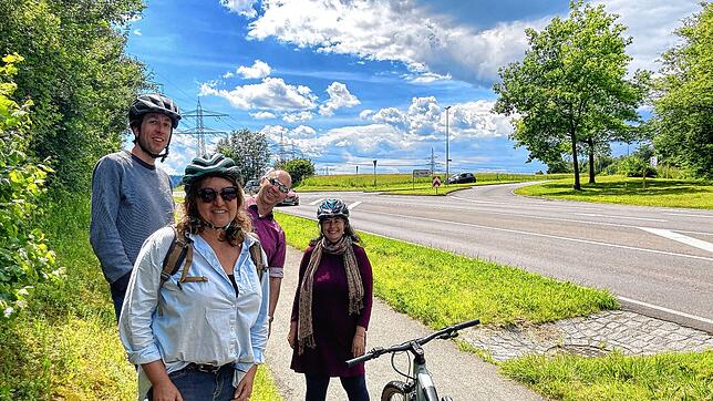 Steht nicht im Radwegekonzept, aber gehörte zu einer Tour mit Problemstellen: Eine Überquerung der Bundesstraße in das Industriegebiet ...