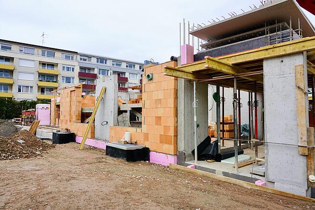Derzeit entsteht der Rohbau der neuen Gebäude.