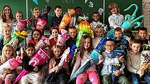 Große Freude beim Start in die Schule 2025: 19 Kinder besuchen die Klasse 1a der Gemeinschaftsschule Rheintal in Küssaberg. ...
