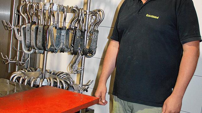 Markus Gerspacher in seinem neuen Tierwohl-Schlachthaus im Eichrüttehof. Foto: Andreas Böhm