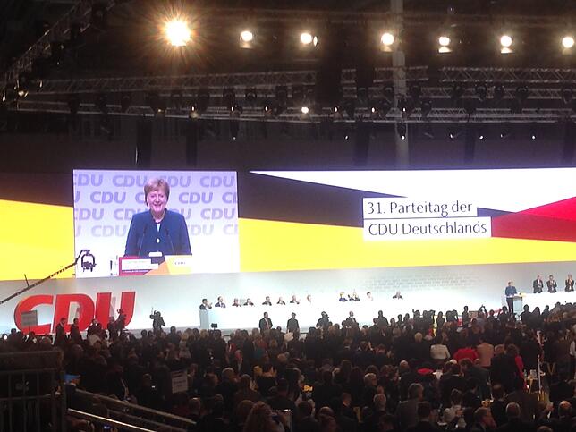 Bild 13: Der CDU-Parteitag in Hamburg im Liveticker