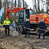 Startschuss für den Tiefbrunnenbau im Bürgerwald (von links): Oliver Dott, Klaus Kleiner und Guenter Sutter vom Planungsbüro Fritz sowie ...