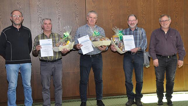 Aus dem Kreis der Klärwärter der Kläranlagen-Nachbarschaft Waldshut Ost wurden die Kläranlagen-Betriebsleiter Lothar Jäger (Kläranlage ...