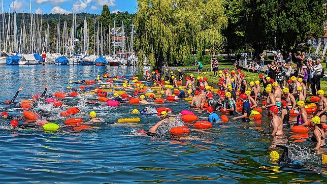 Mit 124 Teilnehmern war das Seeschwimmen der DLRG Bodman-Ludwigshafen wieder ein großer Erfolg. Alle schafften die Distanz von rund 2,3 ...