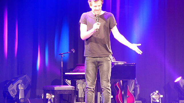 Luke Mockridge begeisterte im Gloria-Theater nicht nur die Generation 20plus, sondern auch die Endfünfziger mit seiner Preview-Tour.