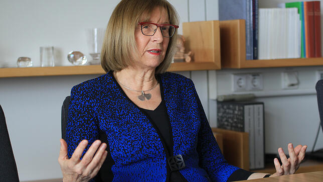 Katharina Holzinger, Rektorin der Universität Konstanz, hat sich 2004 gegen die Ehrendoktorwürde der Uni Hamburg für Wladimir Putin ...