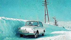 Der BMW 700 von Horst Merkel hat auch den tiefsten Winter im Schwarzwald fast ohne größere Probleme überstanden. Das Foto zeigt das Auto ...