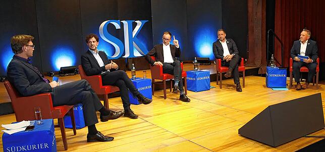 Im Gespräch (v. l.): Stefan Lutz, Luigi Pantisano, Uli Burchardt, Andreas Matt und Jörg-Peter Rau.