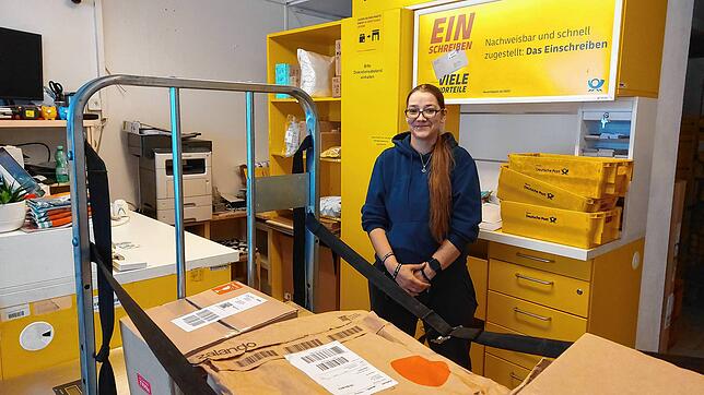 Sandra Zornow arbeitet gern in der Postfiliale in Bonndorf. Die alleinerziehende Mutter muss sich aber bald einen neuen Job suchen. Die ...
