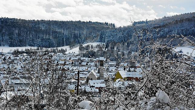 Wie ein Winterstädtchen in den Bergen lässt Blumberg von der Eichberg-Perspektive erscheinen. Der weite Blick über die Stadt gibt viel ...