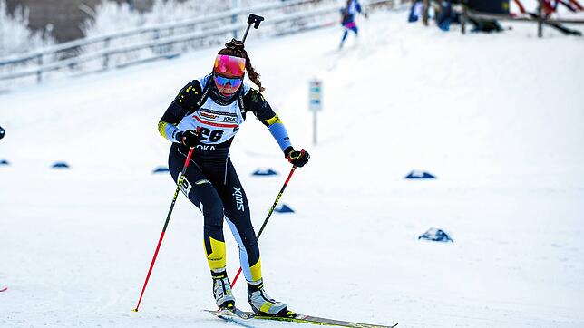 Drei Medaillen: Biathlon-Talent Karla Gehrmann vom SC Bad Säckingen fügte am Notschrei den Silbermedaillen aus Einzel und Sprint eine ...
