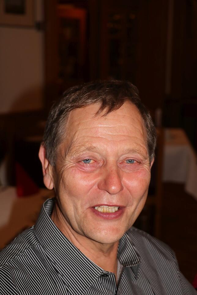 &bdquo;Das Hallenbad reicht, damit die Kinder schwimmen lernen.&ldquo;Karl Kiebele, Fürstenberg