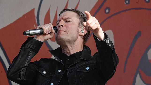 Björn Hans-Erik Dixgård ist der Frontmann der schwedischen Rockband Mando Diao, hier bei einem Auftritt beim Southside-Festival 2022.