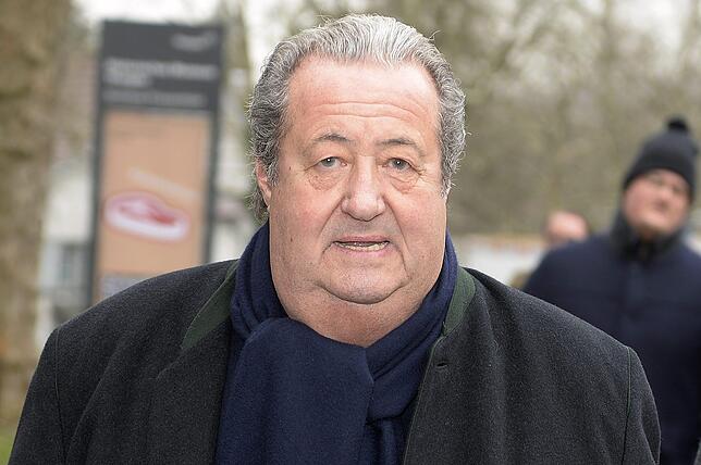 Der ehemalige Geschäftsführer der Betrugsfirma Flowtex, Manfred Schmider, im Januar 2016 in Frauenfeld (Schweiz) auf seinem Weg ins Gericht.