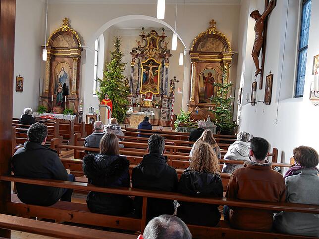 Bild 1: Ein Weihnachtsfest wie noch nie zuvor: Zwischen Freiluftgottesdienst und 15 Predigten