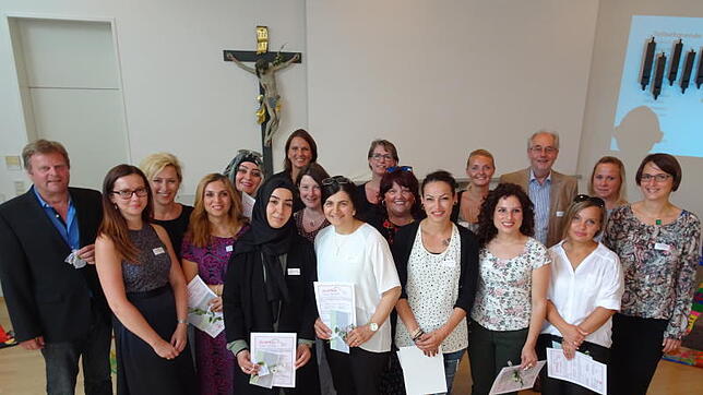Freude über das zehnjährige Bestehen des Rucksack-Projekts der Caritas – bei Projektverantwortlichen, Kindergartenvertretern und ...