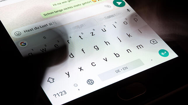 Bei Whats-App kommt nun Künstliche Intelligenz zum Einsatz und zwar in Form von Stickern.