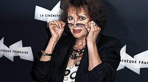 Claudia Cardinale posiert während der Prämiere des Kinofilmes „O Gebo e a Sombra“. Die 87-Jährige Ikone starb am Dienstag.