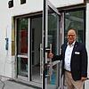 Der neue Bettentrakt des Krankenhauses ist fast fertig. Krankenhaus-Geschäftsführer Michael Hanke will Mitte Oktober die Türen auch ganz ...