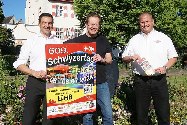 Vize-Zunftmeister Ralf Kögel, Thomas Dörflinger, Vorsitzender des Schwyzertags-Komitees, und Zunftmeister Tobias Fritz freuen sich auf ...