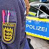 Bei einem Polizeieinsatz in Überlingen wurden zwei Beamte verletzt. Sie waren zu einem Beziehungsstreit gerufen worden. Das Bild ist ein ...