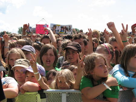 Bild 1: Superstar-Fest im Seepark mit 15.000 Fans