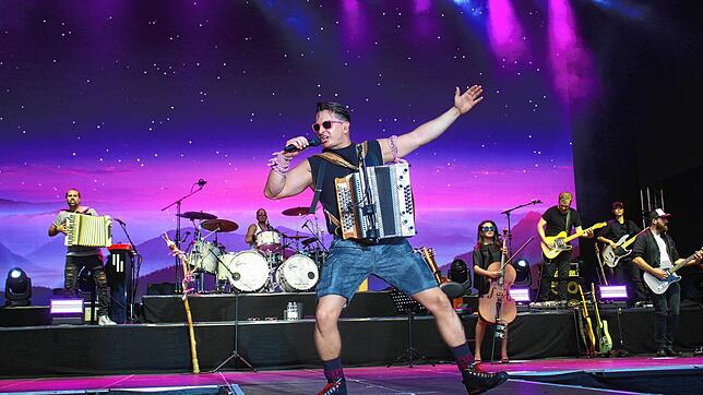 Bild : Andreas Gabalier rockt den Schlossgarten in Salem