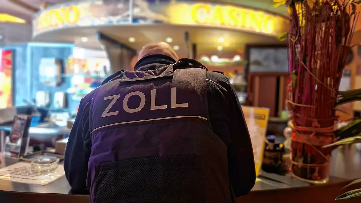 Zollfahndung Deckt Verstöße In Hotel Und Gastrobetrieben Im Raum Paderborn Auf - 2du9y1r