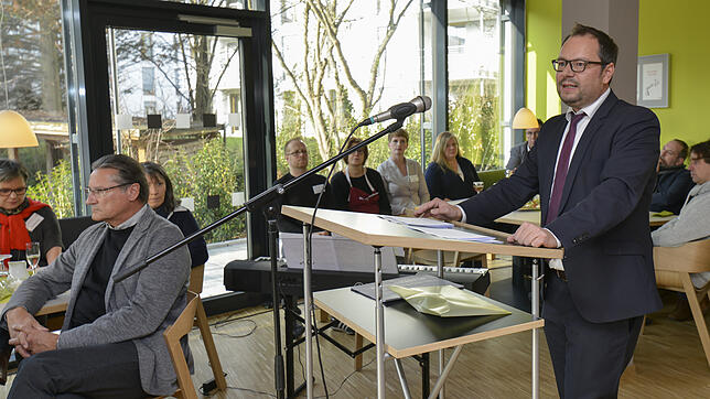 Caritas-Vorstand Matthias Ehret bei der Eröffnung des inklusiven Qualifizierungszentrums in Radolfzell. Er sieht in der Einrichtung ...