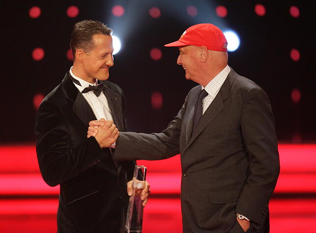 Niki Lauda mit Michael Schumacher 2007 beim Deutschen Fernsehpreis in Köln