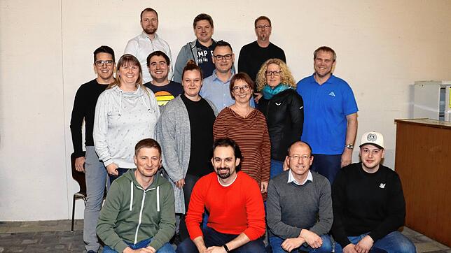 Auch sie kandidieren (vordere Reihe von links): Armin Jerg, Serkan Aytekin, Jürgen Aichelmann und Jonas Jäckle, (mittlere Reihe): Nico ...