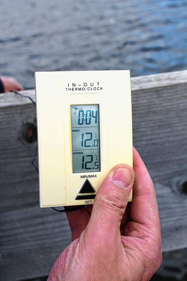 Offizielle Messung: Zwölf Gard Wassertemperatur und 12,5 Grad Luft-Temperatur sind im Vergleich zu anderen Jahren relativ warm.