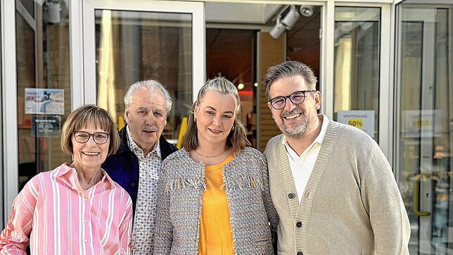 Die zweite und dritte Generation des renommierten Familienunternehmens. Von links Sonja und Harry Langer und Anika und Hans-Peter ...