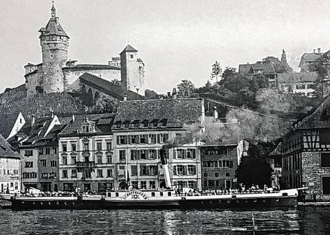 Das historische Dampfschiff Schaffhausen vor der Kulisse des Munot.