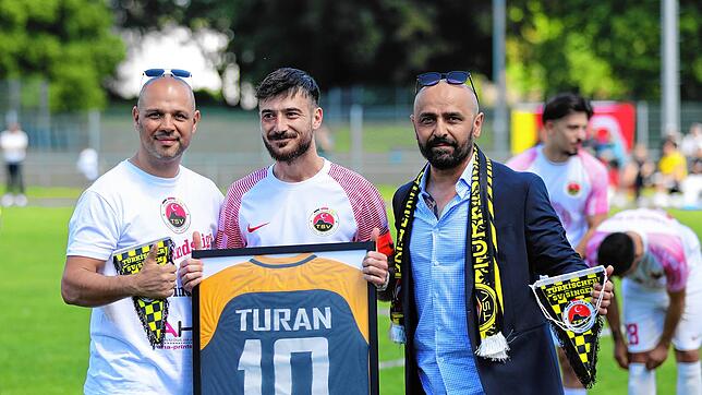 Bild : Vor Meisterfeier: Türk. SV Singen und VfR Stockach trennen sich 1:1. Wir haben die besten Bilder.