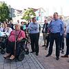 Beim Lauchringer Sommergespräch konnte jeder seine Meinung sagen und Karin Maag Fragen stellen &ndash; hier ist Michael Schatton aus ...