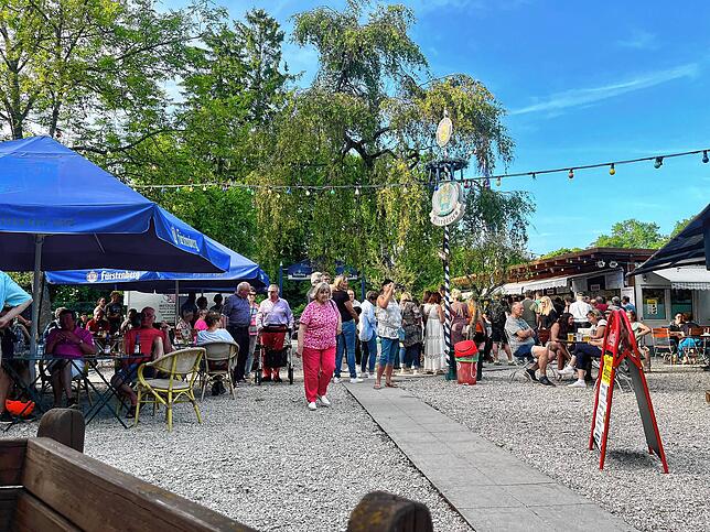 Bild 15: Gute Stimmung, volles Haus: Die Bregi House Band liefert ein fulminantes Comeback