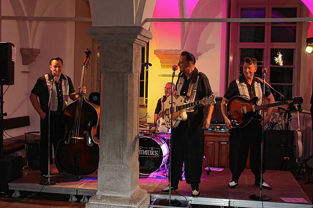 „The Nymonics“ aus Hamburg sprangen kurzfristig in der Hofbilbliothek ein.