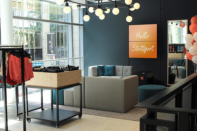 Ein Bild von der Eröffnung des Zalando-Outlets in Stuttgart. Ein solches Geschäft soll auch ins Sparkassen-Gebäude an der Marktstätte ...