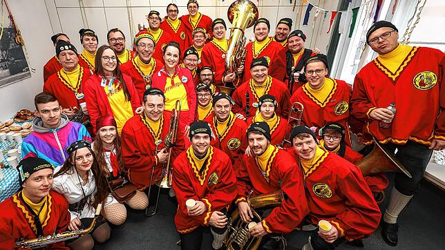 Bild : Bilder vom Schmutzigen Dunschtig 2025: Fasnachtszauber bei der SÜDKURIER-Redaktion in Radolfzell!