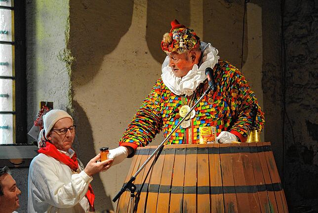 Bild 32: Bilder vom Heringsessen der Narro-Zunft Waldshut und der Verleihung des Heringsorden an Rita Mosel